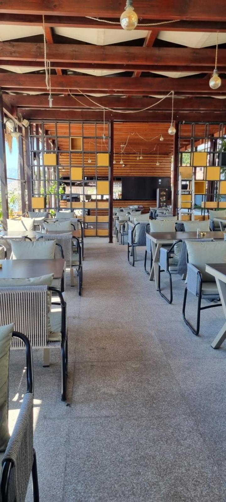 Hotel Gala Split โปดสตรานา ภายนอก รูปภาพ